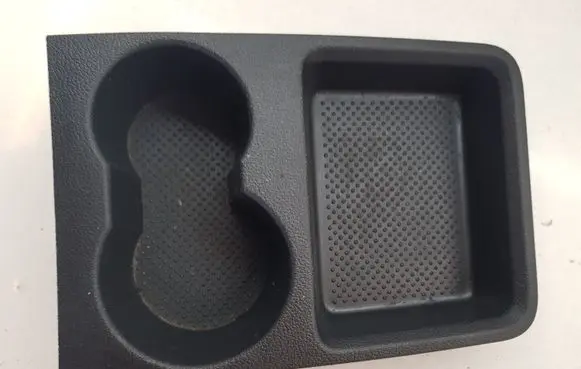 Cup holder front