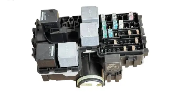 Volvo XC90 Fuse module 31384034 0163004 K067R