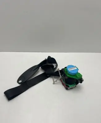Mercedes-Benz CLC CL203 Front seatbelt 3063561 0715C3G126