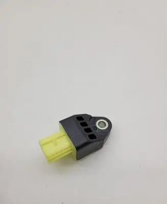Toyota Auris E180 Airbag deployment crash/impact sensor 8983102140