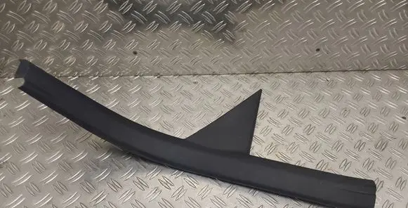 Toyota Avensis T270 Rear sill trim cover 6791705060
