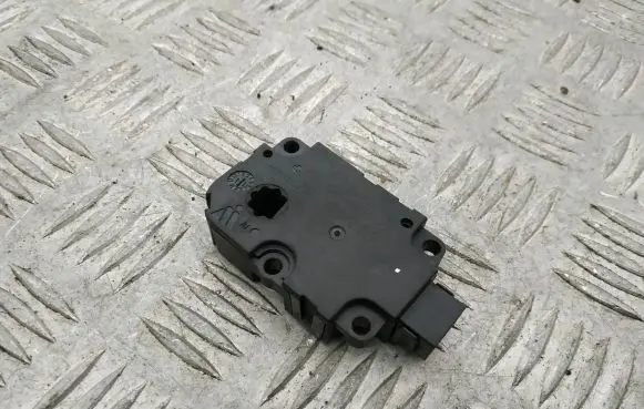 Audi A8 S8 D4 4H Intake manifold valve actuator/motor CZ1139300854 ZBAT0045D06AT
