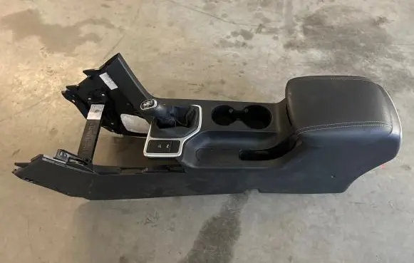 KIA Sportage Center console 84613f1200