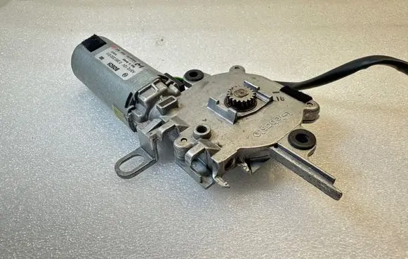 Mercedes-Benz CLK A209 C209 Sunroof motor/actuator A2038203142 W203W211 94917C