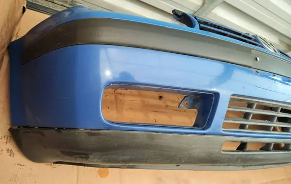 Volkswagen Golf IV Front bumper 1j0807221