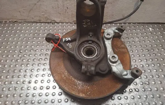Peugeot 208 Front wheel hub spindle knuckle S14765747