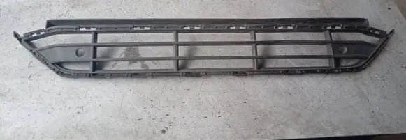 Volvo XC90 Front bumper lower grill 31663497