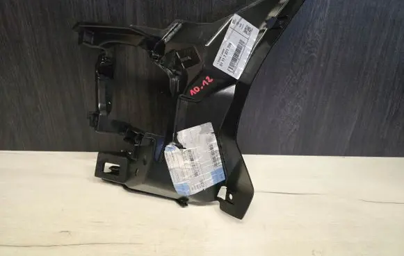 BMW 1 F20 F21 Front bumper mounting bracket 7371739