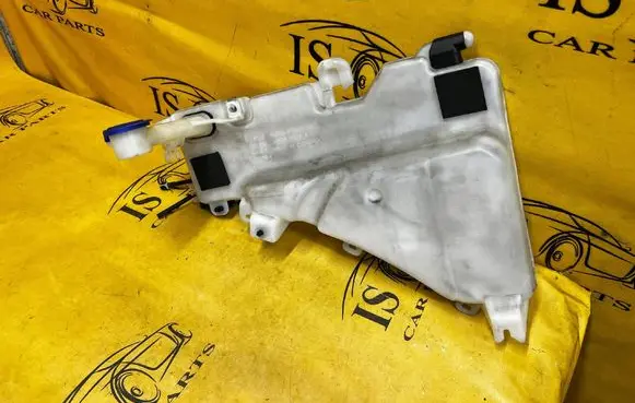 Ford Bronco Windshield washer fluid reservoir/tank M2DB-17B613-AF M2DB17B613AF M2DB-17C615-AF