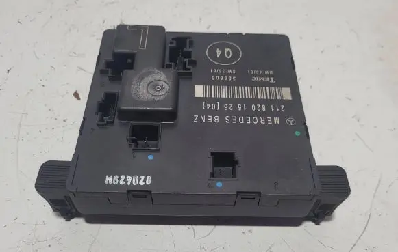 Mercedes-Benz E W211 Door control unit/module 2118201526 356805