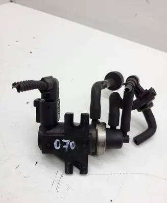 Volkswagen Touareg I Turbo solenoid valve 1J0906627C