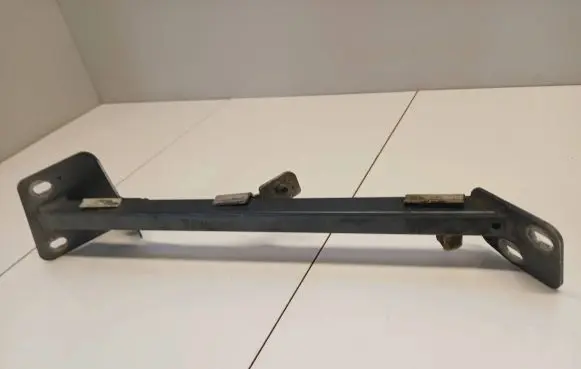 Audi A8 S8 D3 4E Fender mounting bracket