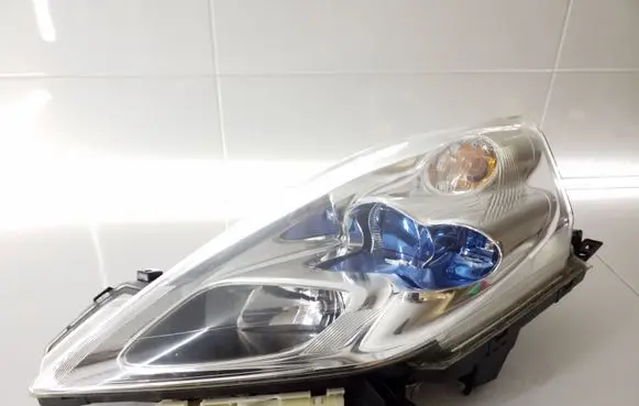Nissan Leaf I (ZE0) Headlight/headlamp 260603NF5A