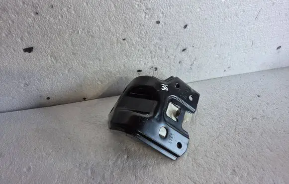 Fiat Grande Punto Fender mounting bracket 51713983 68094785AA