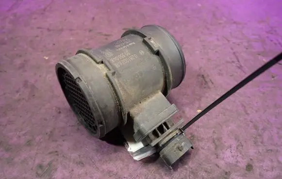 Opel Corsa D Mass air flow meter 