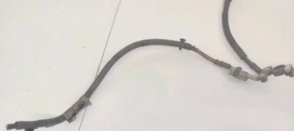 Ford Mondeo MK IV Positive cable (battery)