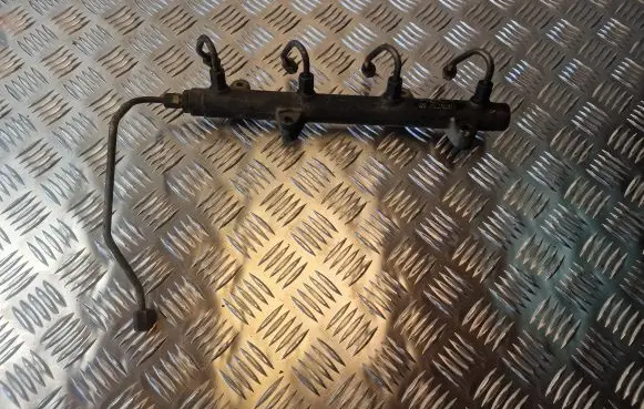 Audi A8 S8 D3 4E Fuel main line pipe 057130089C