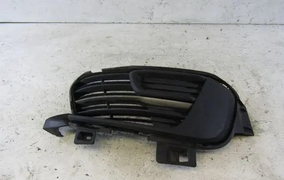 Peugeot 308 Front bumper lower grill AA38248281