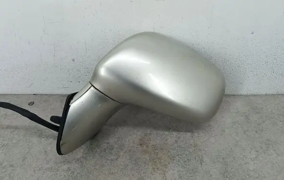 Toyota Corolla Verso E121 Front door electric wing mirror 015857