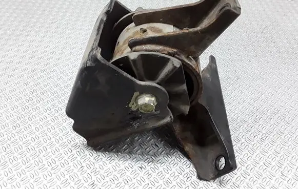 Skoda Fabia Mk1 (6Y) Engine mount bracket