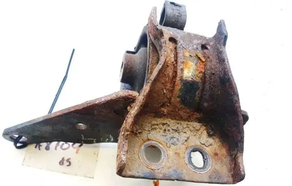Toyota Avensis Verso Engine mount bracket