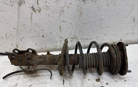 Toyota Auris 150 Front shock absorber with coil spring