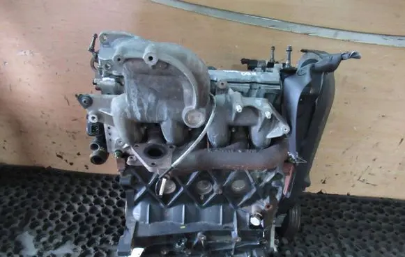 Renault Scenic II - Grand scenic II Engine F9Q804