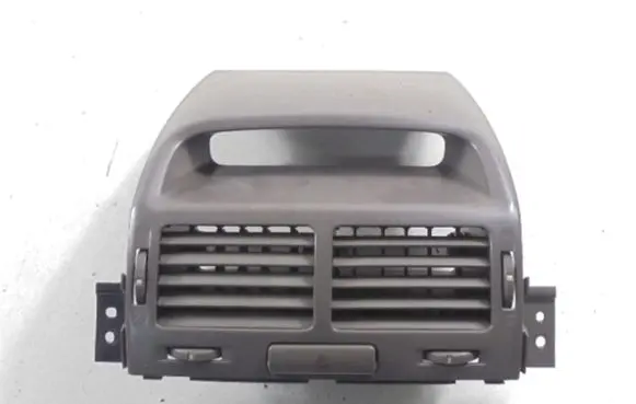 Suzuki Grand Vitara II Dash center air vent grill 73821-65J0