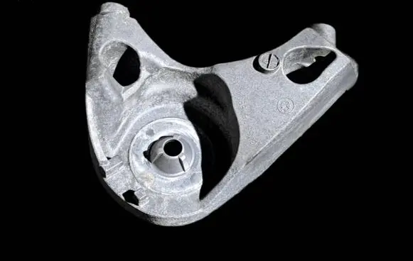 BMW M5 F90 A/C compressor mount bracket 7646904