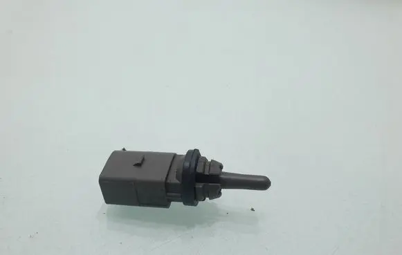 Volkswagen PASSAT B8 Outside/exterior temperature sensor 8Z0820535B