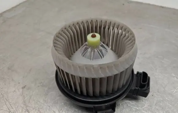 Toyota Yaris Heater fan/blower AV2727000311