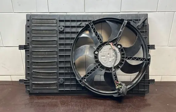 Audi A1 Electric radiator cooling fan 6R0121207L 1K0121223
