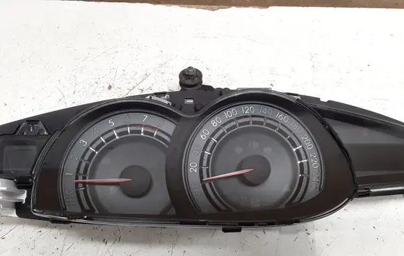 Toyota Verso Speedometer (instrument cluster) 838000F550 2574902003