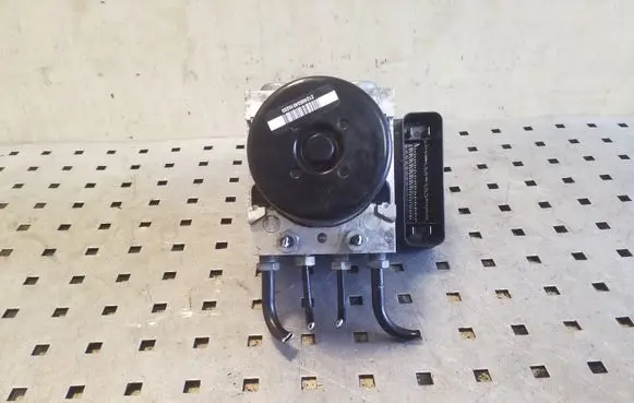 Volvo S60 ABS Pump P31273882 10021203604 31273882