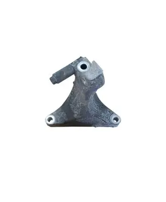 Engine mounting bracket