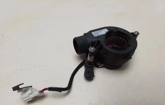 Mercedes-Benz C W204 Engine control unit/module fan A2049060015 9972506025 603840434
