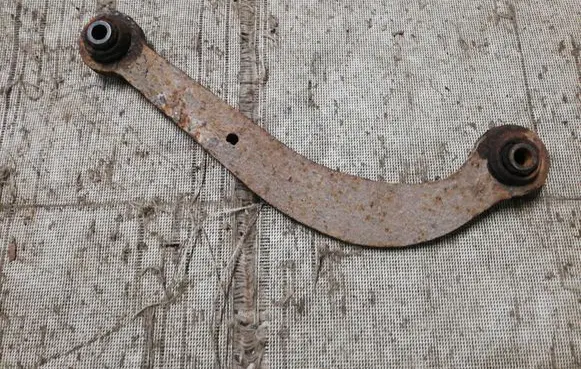 Toyota Avensis T250 Rear control arm