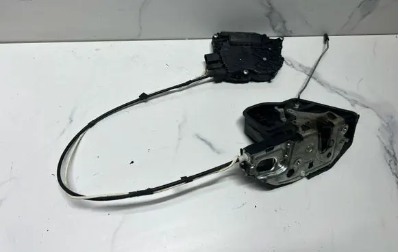 BMW 5 GT F07 Rear door soft close latching motor 4132310200