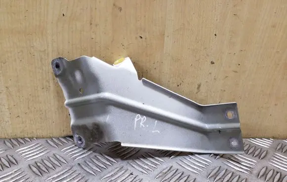 Opel Antara Fender mounting bracket