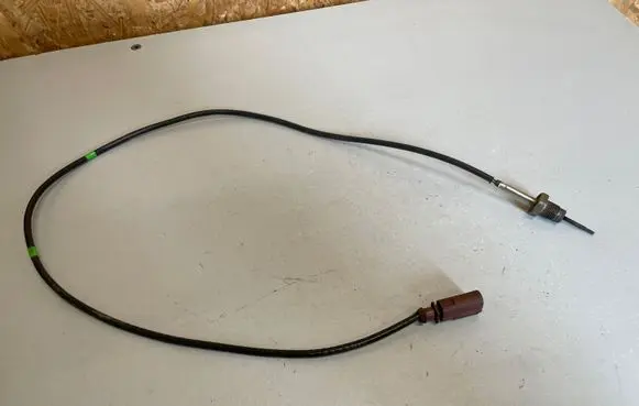 Audi A4 S4 B9 Exhaust gas temperature sensor 04L906088AB