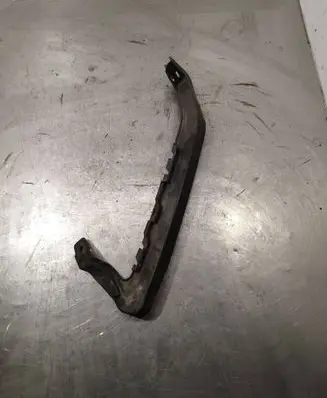 Headlight/headlamp mounting bracket