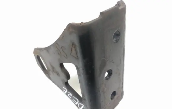 Toyota RAV 4 (XA30) Gearbox mounting bracket