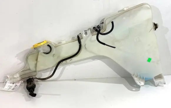 Jeep Grand Cherokee WL Windshield washer fluid reservoir/tank P68377067AB