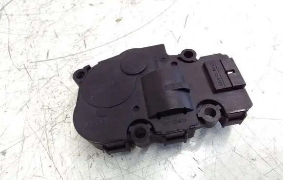 Mercedes-Benz GLA W156 Air flap motor/actuator CZ1139301710