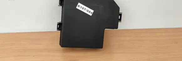 KIA Sorento Fuse box cover 919412P030