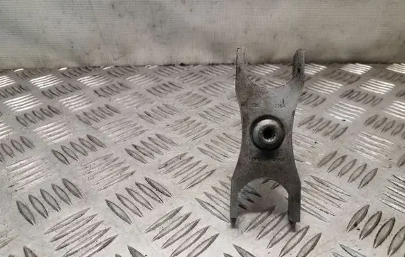 Volkswagen Tiguan Fuel Injector clamp holder 03L216A