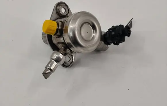 Ford B-MAX Fuel injection high pressure pump CM5G9D376GA