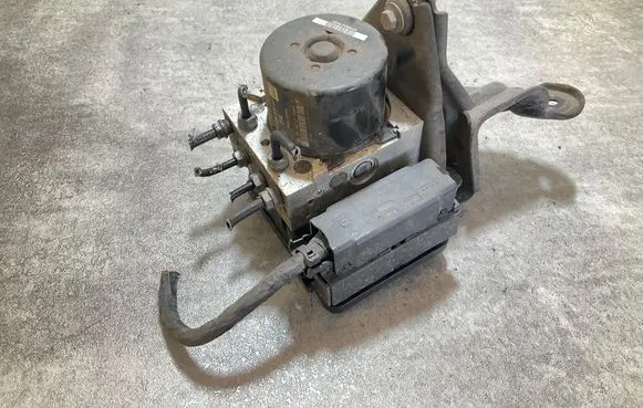 Skoda Yeti (5L) ABS Pump 1K0614517EJ 1002121084