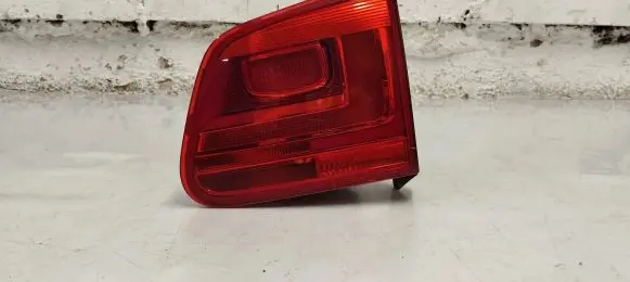 Volkswagen Tiguan Tailgate rear/tail lights 5n0945094g