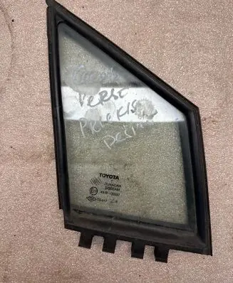 Toyota Corolla Verso AR10 Front door vent window glass four-door 43R00097 TS917